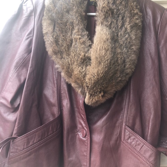 Winter sale ❣️❣️❣️Vintage leather jacket w authentic fur - Picture 5 of 8